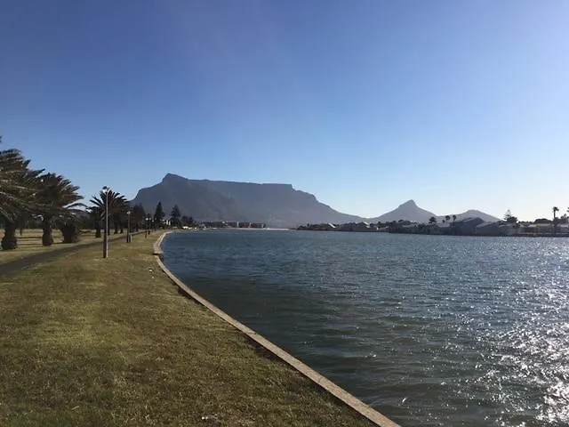 Lagoon Beach Penthouse Otel Cape Town