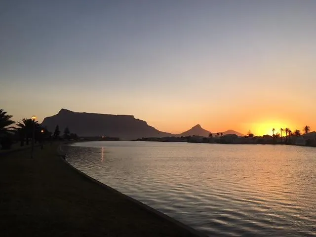 Lagoon Beach Penthouse Otel Cape Town Güney Afrika